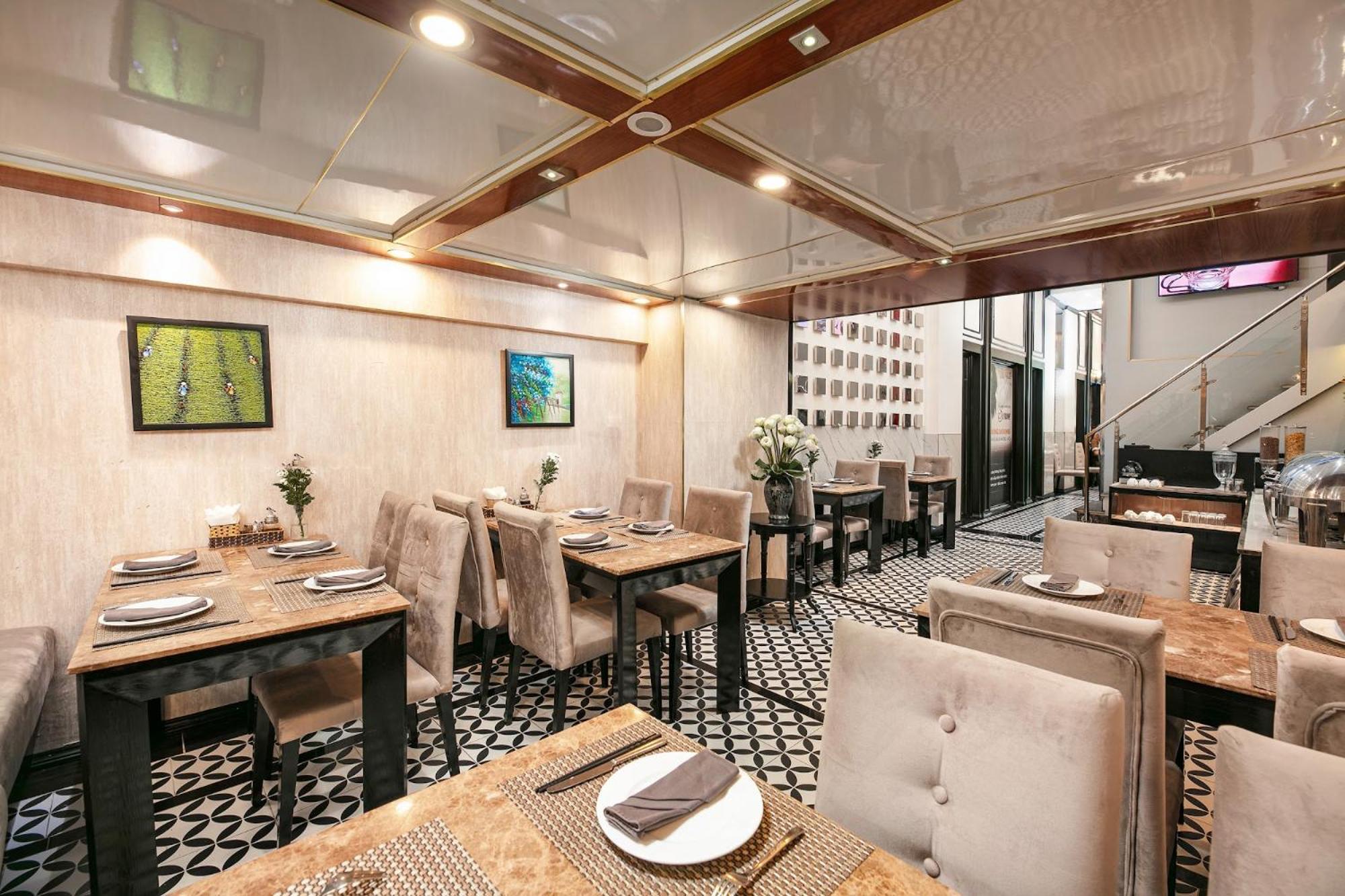 Ja Cosmo Hotel And Spa Hanoi Exterior photo
